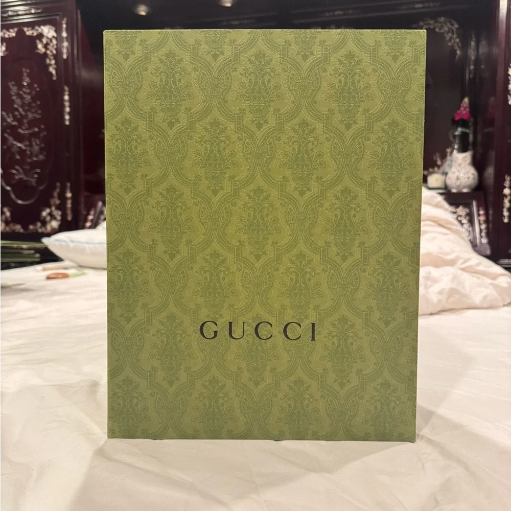 Gucci Gift Box - Picture 2 of 13